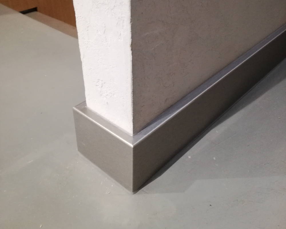 Плинтус ХДФ Dollken Cubu Flex Life 80мм х 2,5 м 1245 Шампань