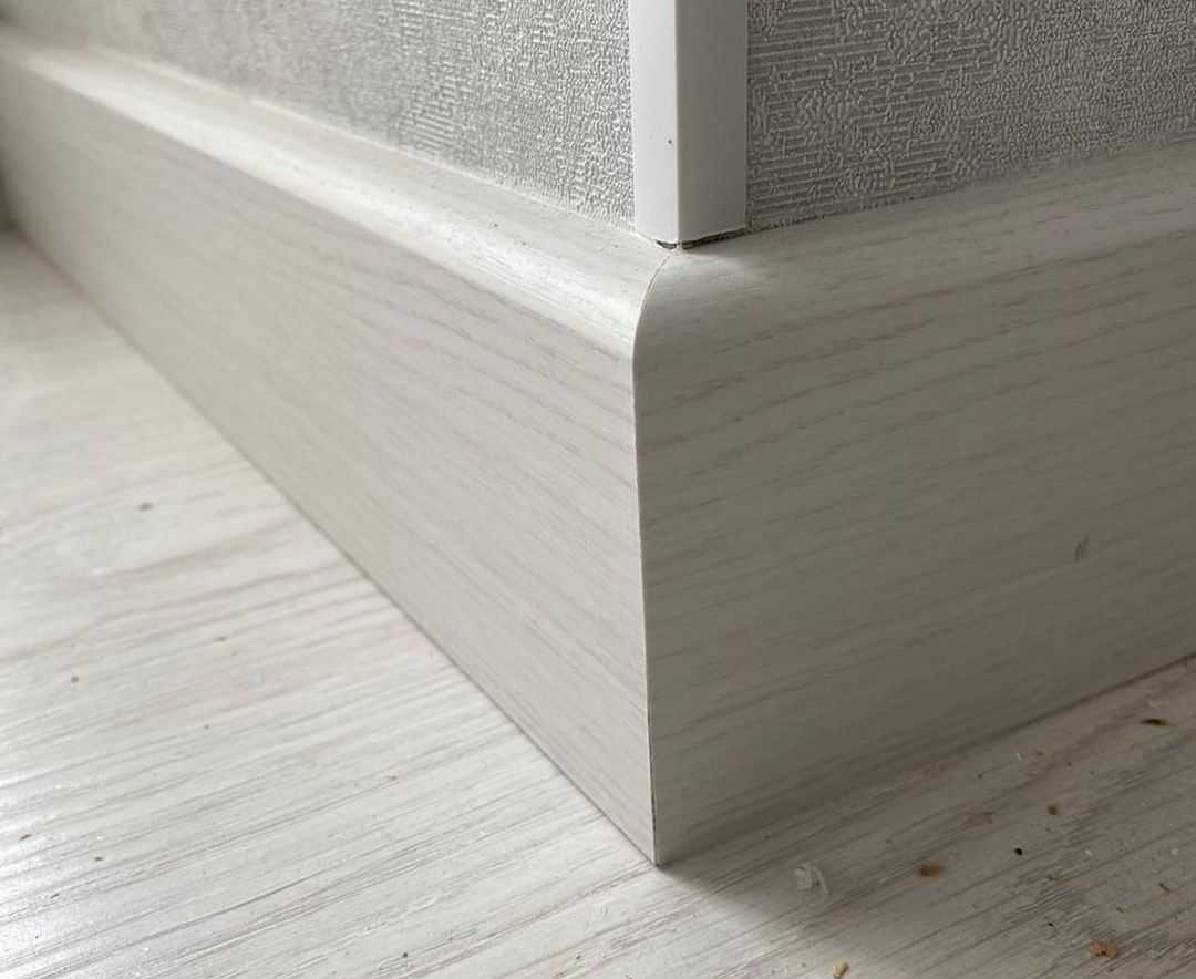 Плинтус МДФ Лука Пл 80МДФ.2700.Point line 24015 Дуб оверленд