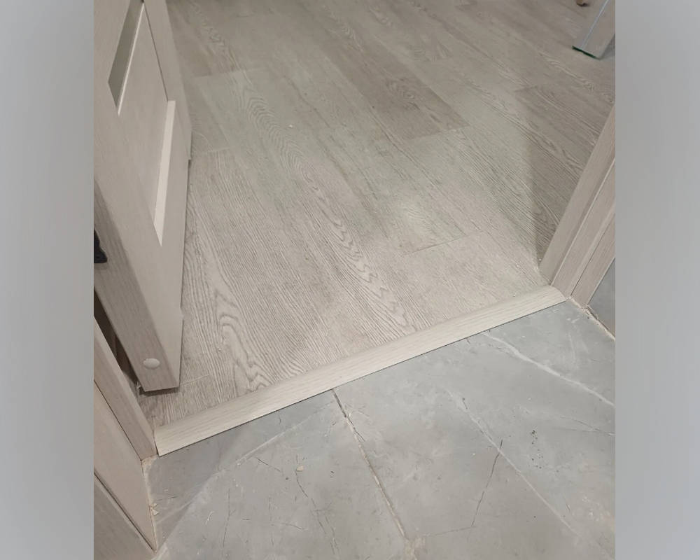 Порог одноуровневый ПС 04-3.900.059 0,9 м Бетон скай