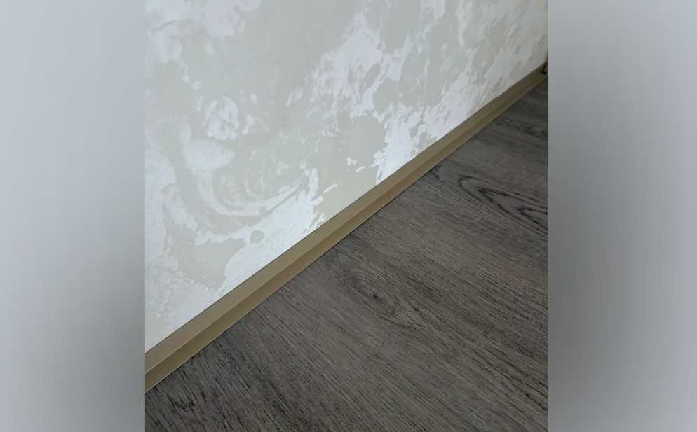 Антиплинтус Апл 02.2700.042л. Шампань