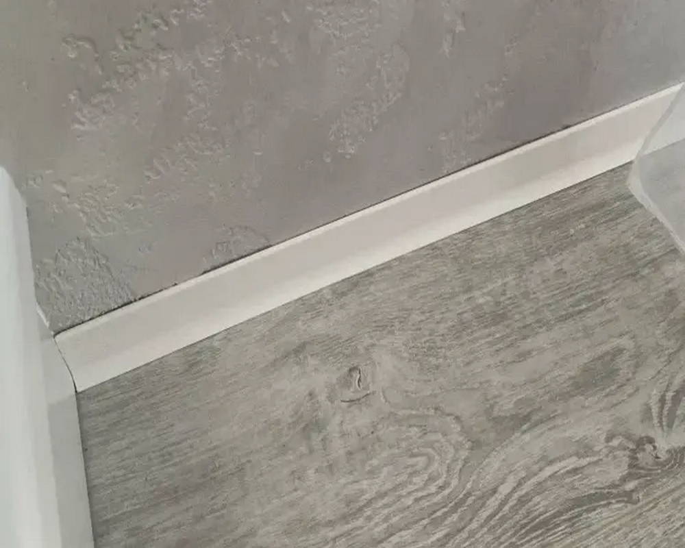 Плинтус из полистирола высокой плотности Волшебная Палочка 60*20*2000. MSPOL 122 Окраска включена в стоимость