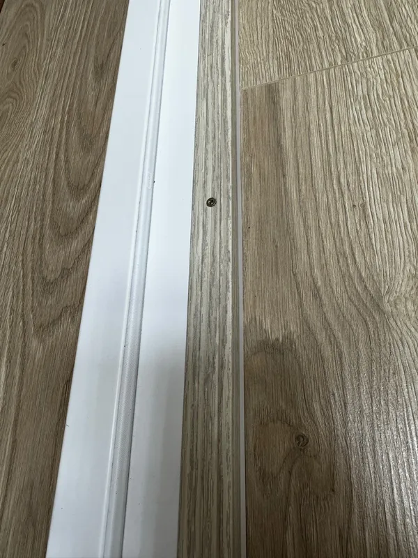 Порог угловой ПУ 04.1800.059 Бетон скай