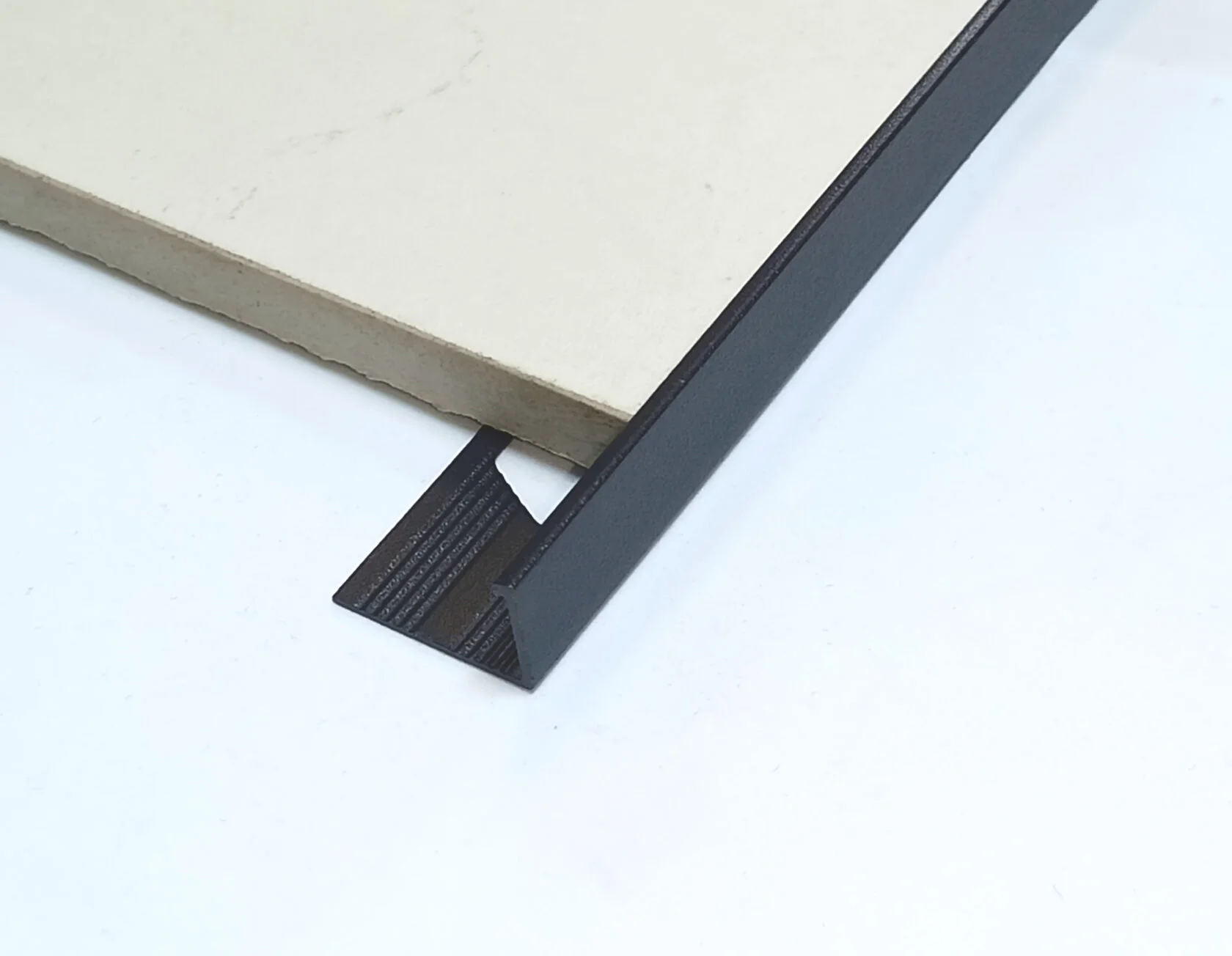 Профиль окантовочный Волшебная палочка Expert MSPKE 01-12.2700.15 12мм 2,7м Чёрный