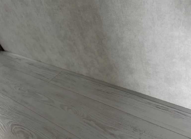 Микроплинтус MSAPL 01.2700.01L Анод серебро